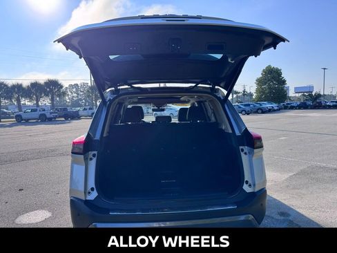 Certified 2023 Nissan Rogue SL w/ SL Premium Package image 7