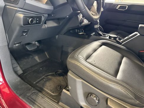 New 2025 Ford Bronco Badlands w/ Sasquatch Package image 23