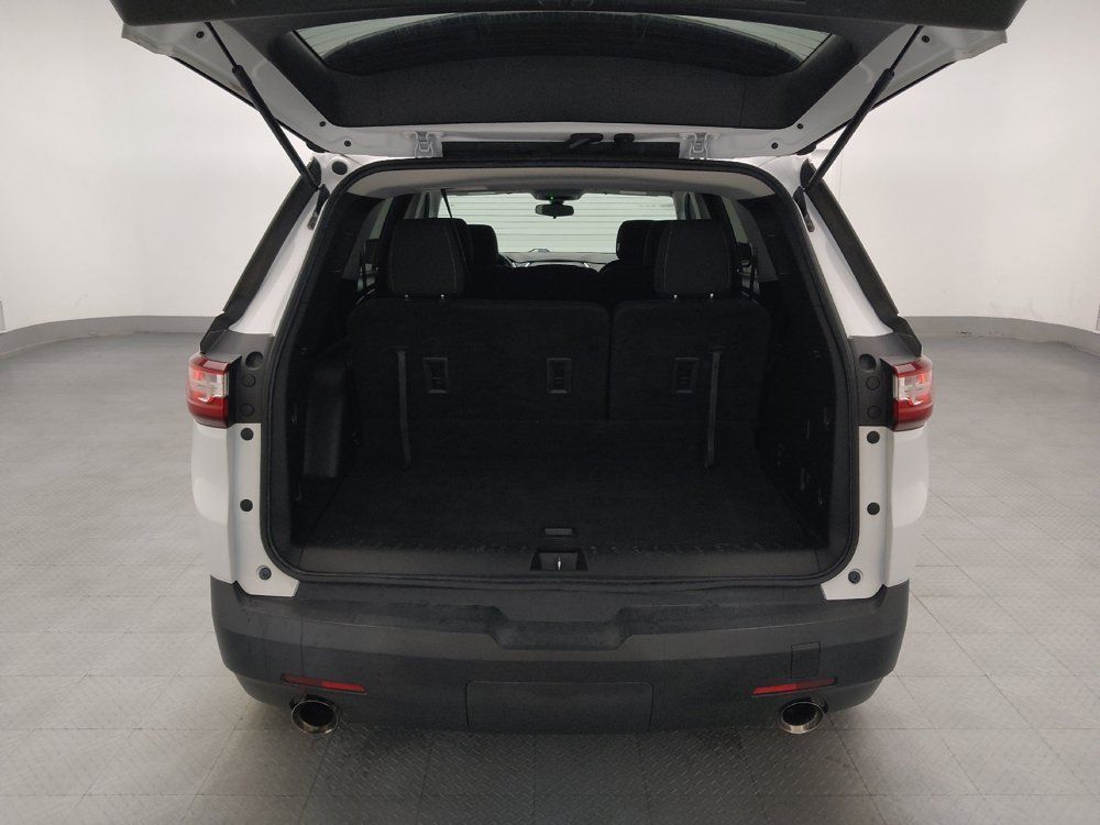 Used 2021 Chevrolet Traverse LS FWD image 29
