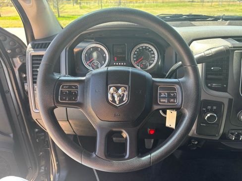 Used 2016 RAM 2500 Tradesman w/ Chrome Appearance Group image 15