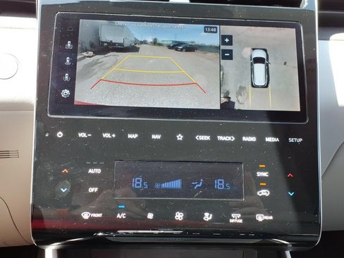 Used 2023 Hyundai Tucson Limited AWD/4WD image 17