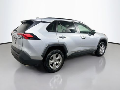 Used 2025 Toyota RAV4 XLE FWD image 4