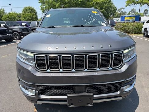 Used 2022 Jeep Wagoneer Series III AWD/4WD image 8