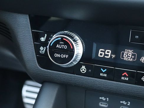 New 2026 Mitsubishi Outlander SEL AWD/4WD image 6