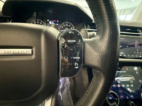 Used 2019 Land Rover Range Rover Velar S AWD/4WD image 26