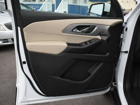 Used 2023 Chevrolet Traverse LS w/ Safety Package FWD image 12