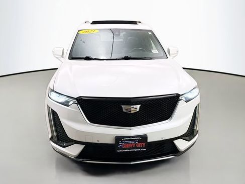 Used 2021 Cadillac XT6 Sport image 2