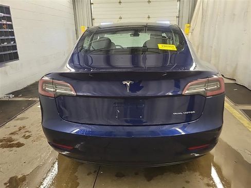 Used 2018 Tesla Model 3 Long Range image 5