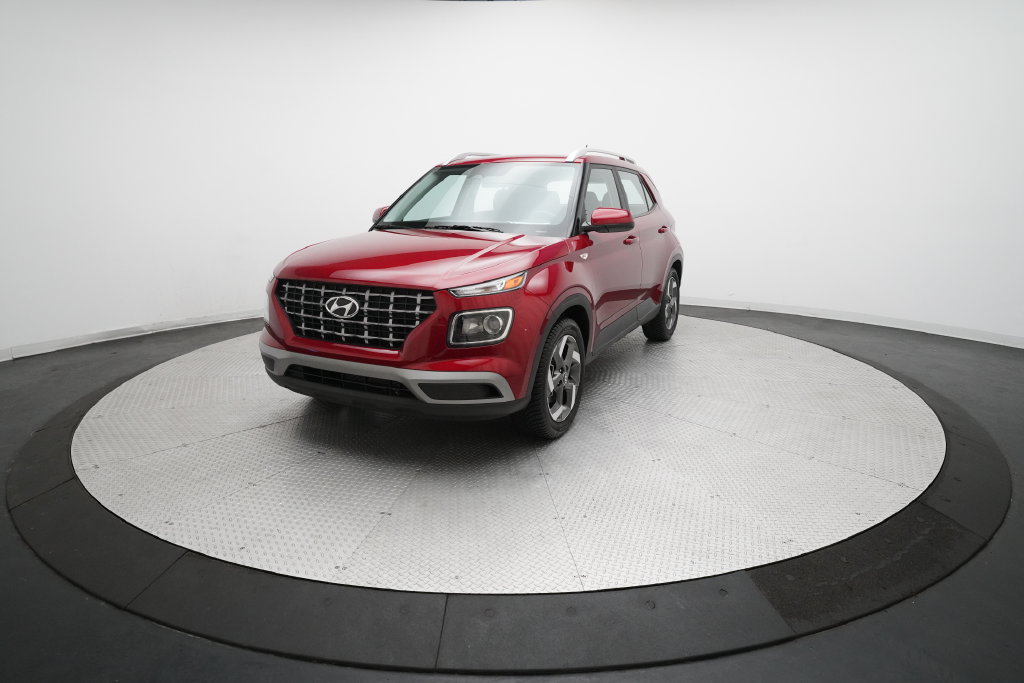 Used 2023 Hyundai Venue SEL FWD image 12