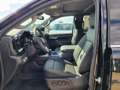 New 2026 GMC Sierra 1500 SLT w/ SLT Premium Plus Package image 11