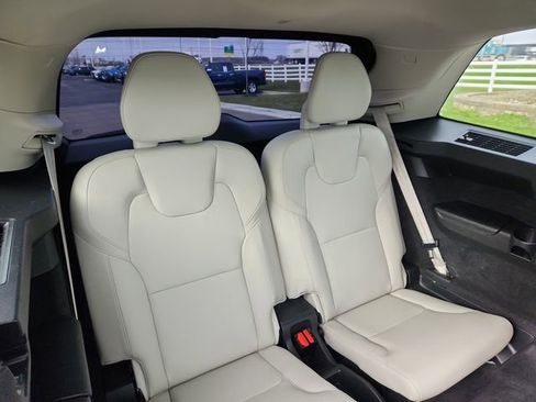 Used 2020 Volvo XC90 T5 Momentum image 29