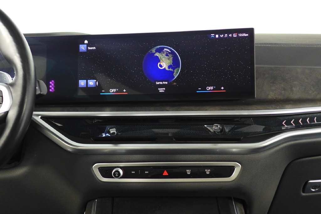 Used 2023 BMW X7 xDrive40i w/ M Sport Package AWD/4WD image 27