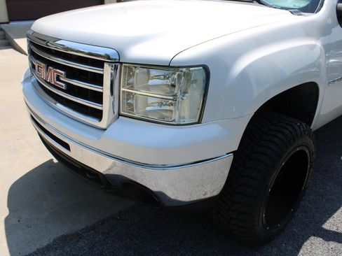 Used 2013 GMC Sierra 1500 SLE w/ Power Tech Package AWD/4WD image 4