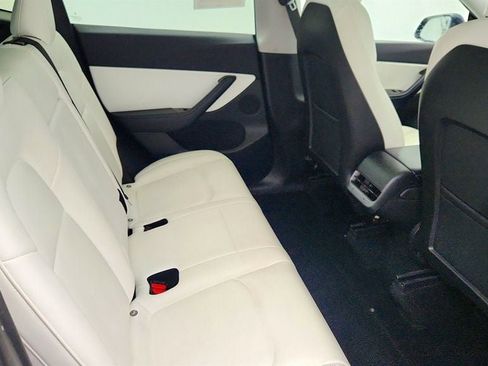 Used 2021 Tesla Model Y 2WD image 27