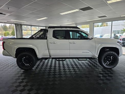 New 2026 Toyota Tacoma SR5 AWD/4WD image 4