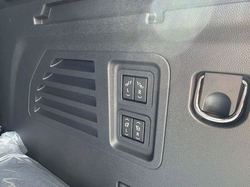 New 2026 Buick Enclave Avenir w/ Super Cruise Package image 12