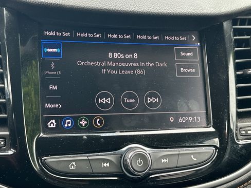 Used 2020 Chevrolet Trax LT w/ Redline Edition AWD/4WD image 18