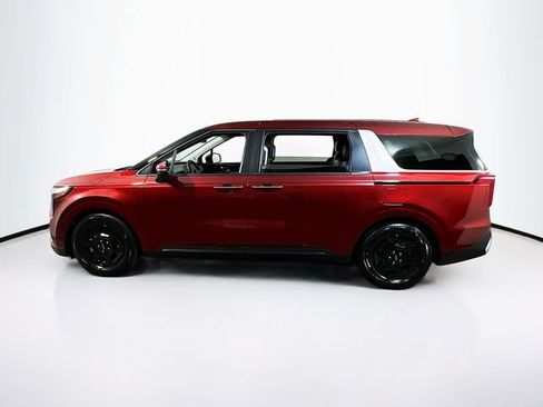 Used 2025 Kia Carnival FWD image 4