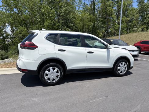 Used 2020 Nissan Rogue S AWD/4WD image 8