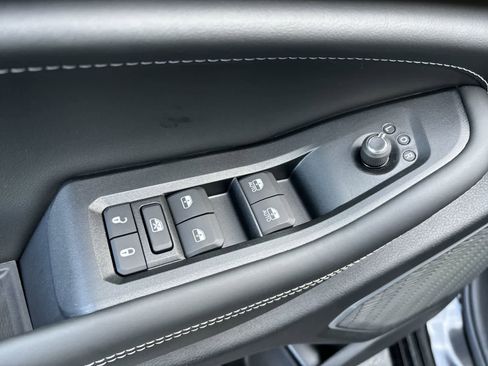 New 2026 Jeep Grand Cherokee Limited Reserve image 9