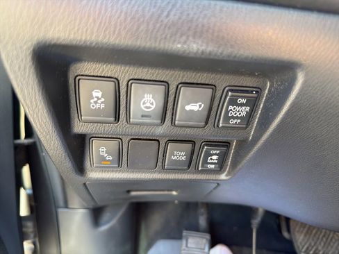 Used 2017 Nissan Pathfinder Platinum w/ Midnight Edition Package image 14