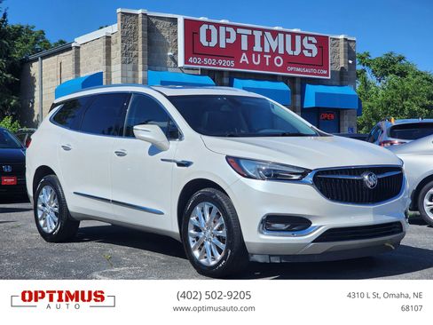 Used 2018 Buick Enclave Essence w/ Trailering Package AWD/4WD image 1
