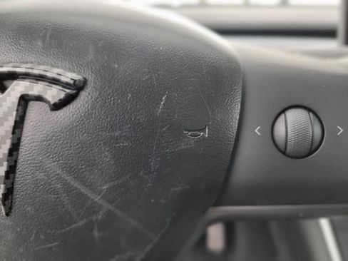 Used 2020 Tesla Model Y Long Range image 22