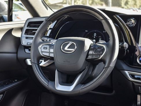 Used 2025 Lexus RX 350h w/ Convenience Package image 14