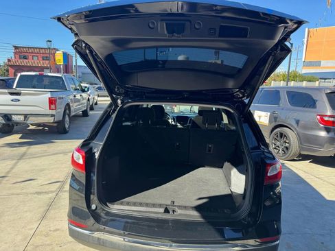 Used 2018 Chevrolet Equinox LT w/ Sun & Infotainment Package image 6