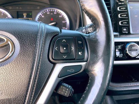 Used 2014 Toyota Highlander Limited Platinum image 23