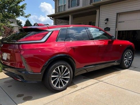 Certified 2024 Cadillac Lyriq Sport AWD/4WD image 4