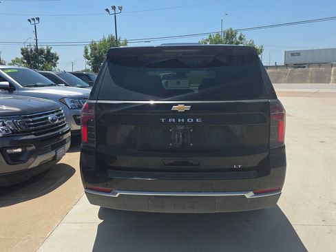 Used 2025 Chevrolet Tahoe LT RWD image 12