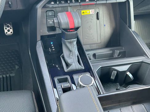 New 2026 Toyota Tundra Limited AWD/4WD image 18