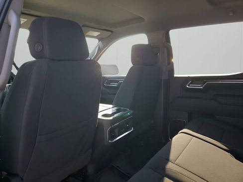 New 2026 GMC Sierra 1500 Elevation image 18