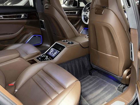 Used 2019 Porsche Panamera Turbo S Executive image 50