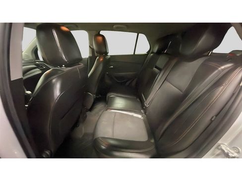 Used 2017 Chevrolet Trax LT w/ LT Convenience Package FWD image 15