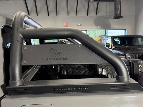Used 2021 Jeep Gladiator Rubicon AWD/4WD image 19