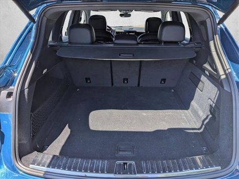 Used 2024 Porsche Cayenne AWD/4WD image 6