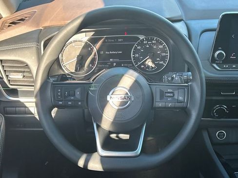 Used 2021 Nissan Rogue S image 15