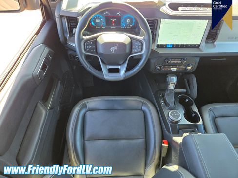 Certified 2025 Ford Bronco Outer Banks w/ Sasquatch Package AWD/4WD image 10