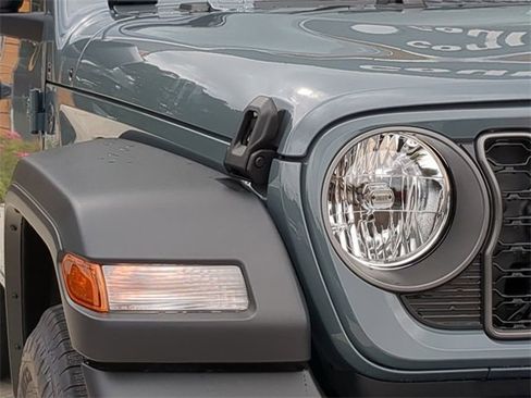 New 2025 Jeep Wrangler Sport S image 9