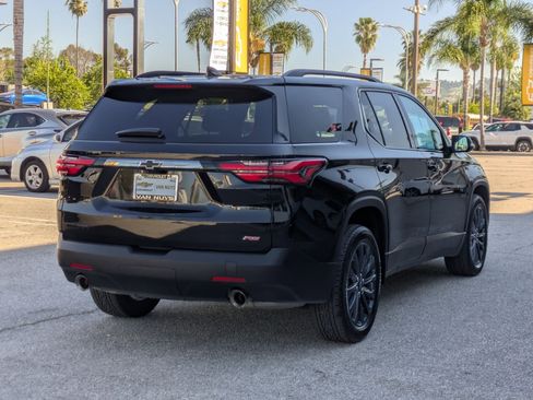 Used 2023 Chevrolet Traverse RS image 5