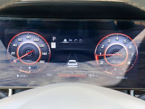 Used 2025 Hyundai Elantra SEL FWD image 12