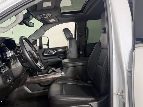 Used 2024 Chevrolet Silverado 3500 LTZ w/ LTZ Premium Package AWD/4WD image 25