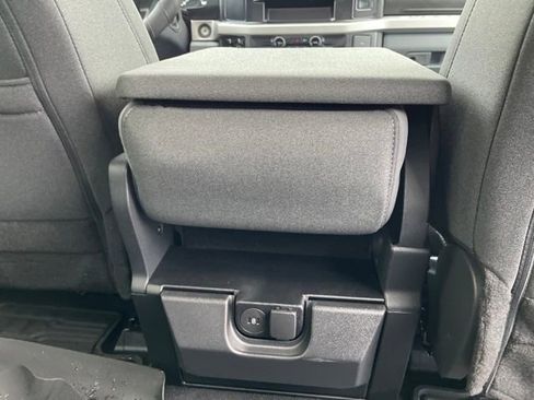 Used 2025 Ford F350 XLT w/ FX4 Off-Road Package image 30