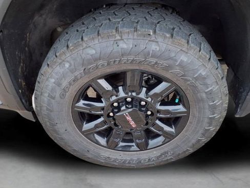 Used 2024 GMC Sierra 2500 AT4 w/ AT4 Premium Plus Package AWD/4WD image 28