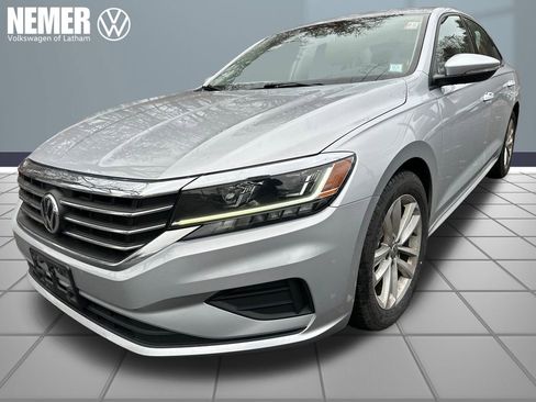 Certified 2020 Volkswagen Passat 2.0T S image 1
