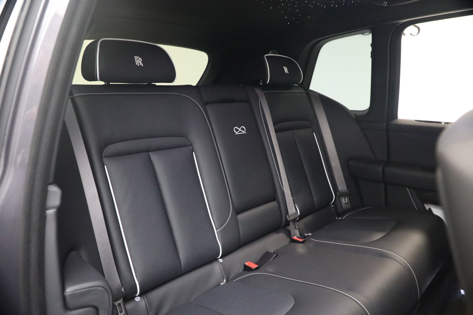 New 2027 Rolls-Royce Cullinan Black Badge AWD/4WD image 22