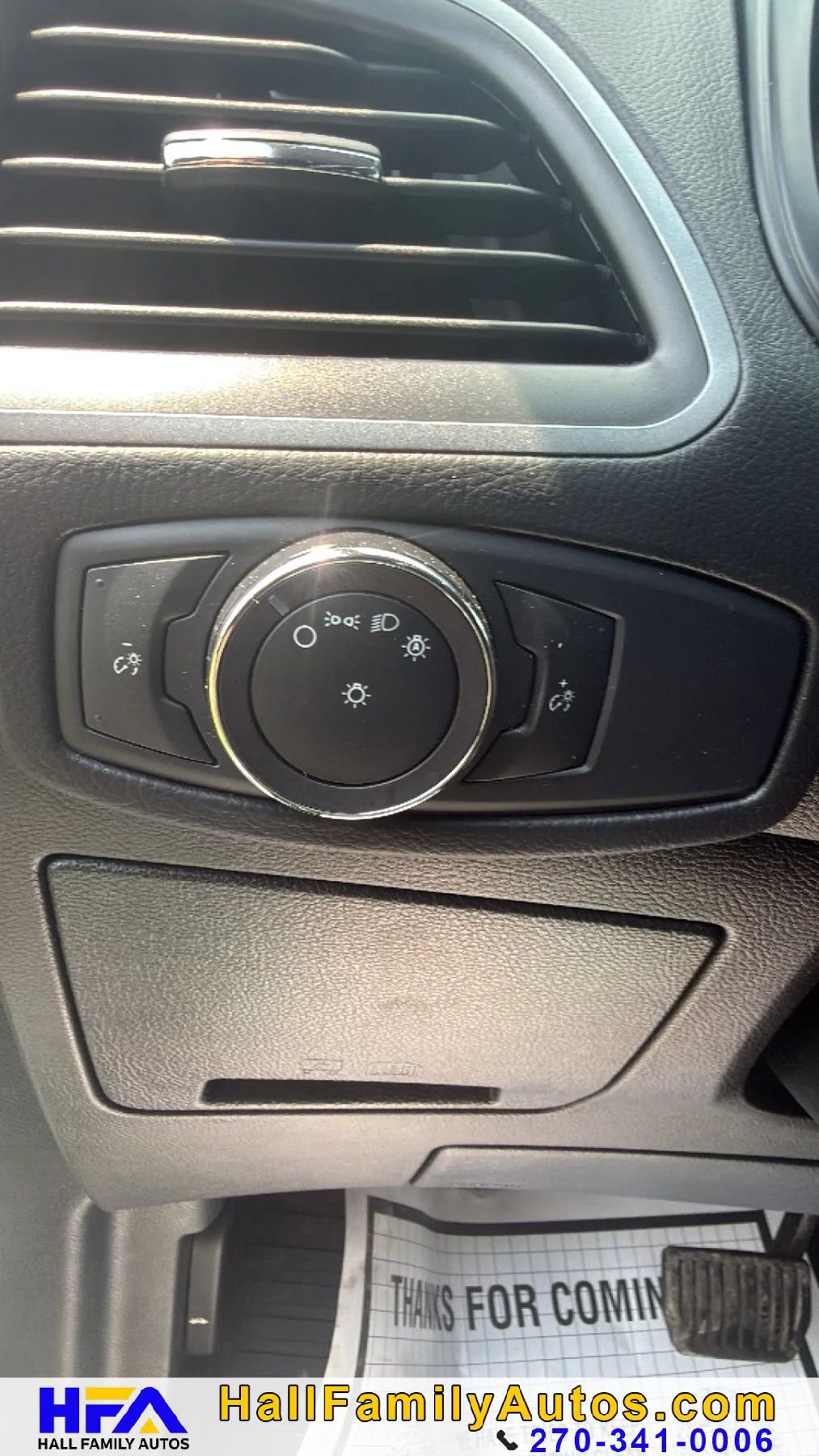 Used 2018 Ford Edge SE FWD image 16