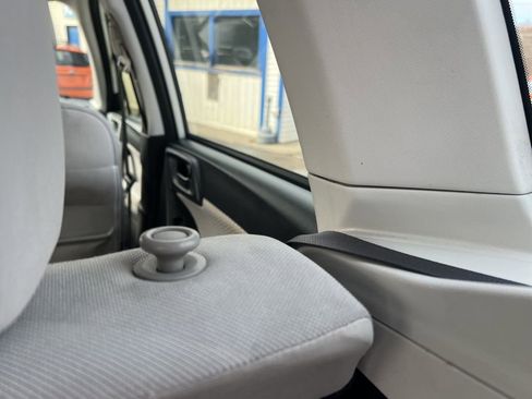 Used 2017 Subaru Forester 2.5i w/ Alloy Wheel Package image 46